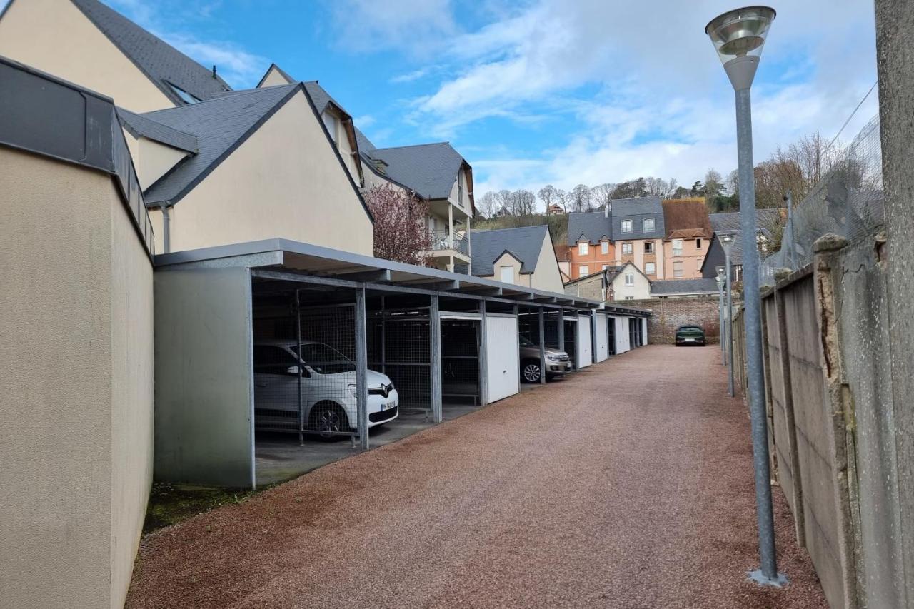 Chez Lou Et Dan 4P Apartment With Balcony Elevator And Secure Parking Honfleur Exterior photo